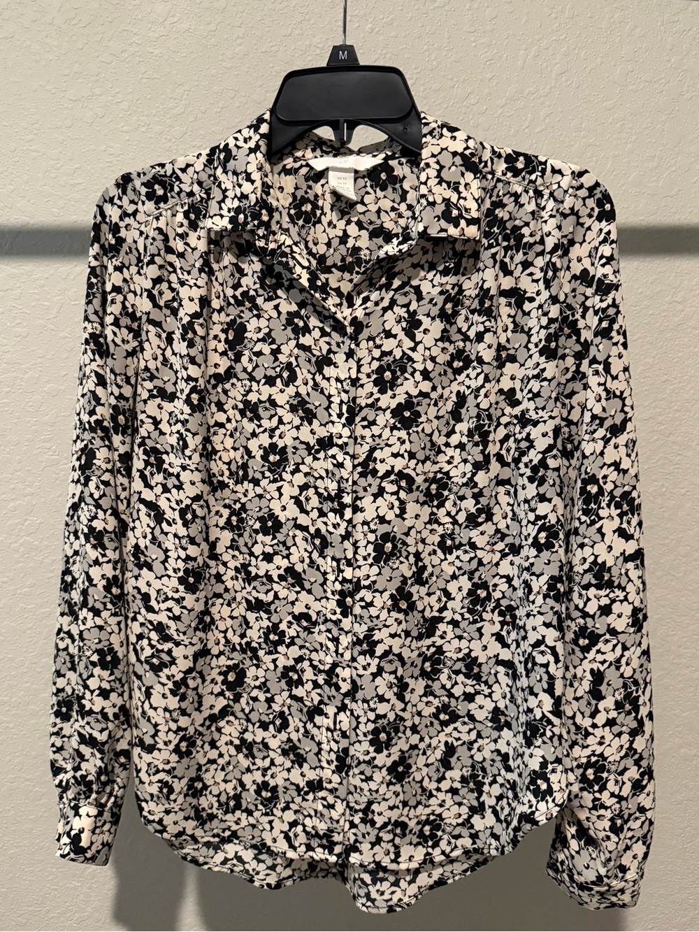 H&M Black and Cream Floral Collared Blouse